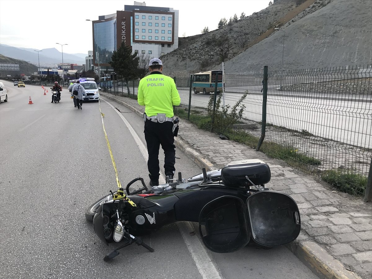 Karabük\'te Trafik Kazaları: 1 Ölü, 4 Yaralı