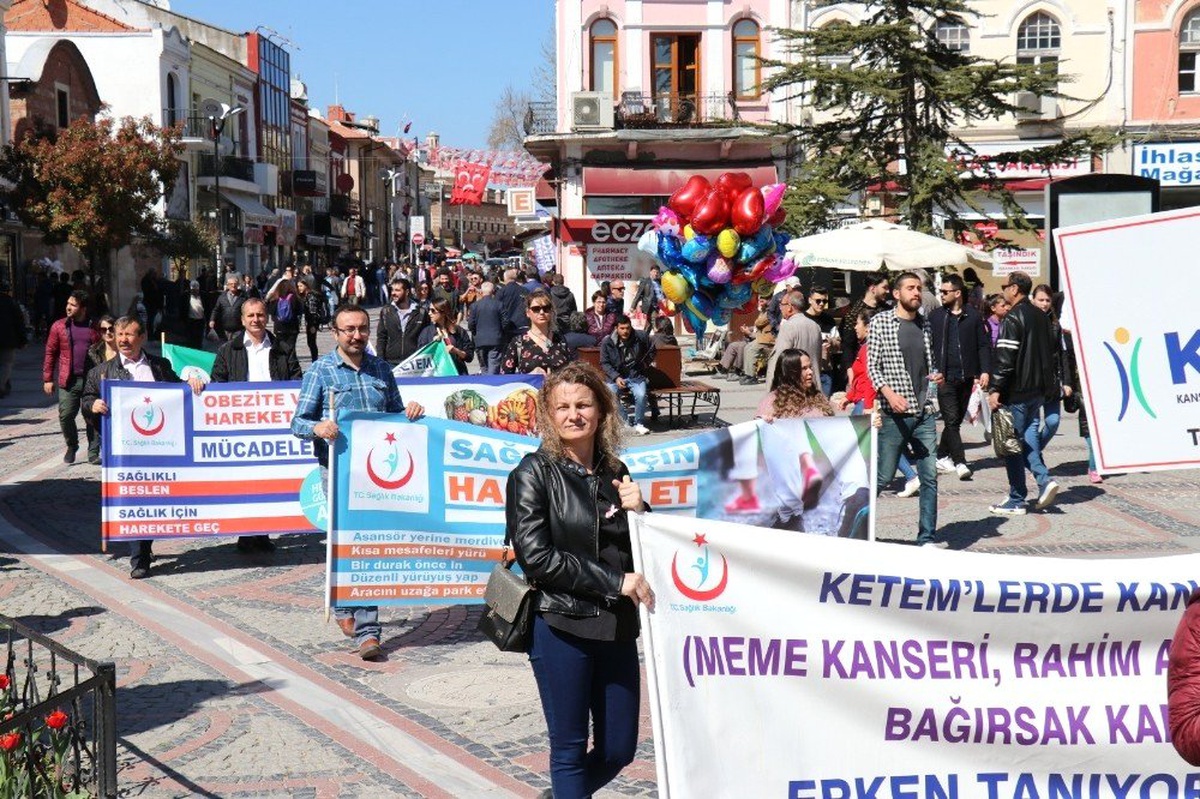 Minik Kalplerden Kansere Farkındalık