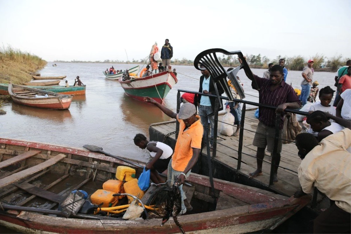 Mozambik, Zimbabve ve Malavi\'de Siklon: 833 Ölü