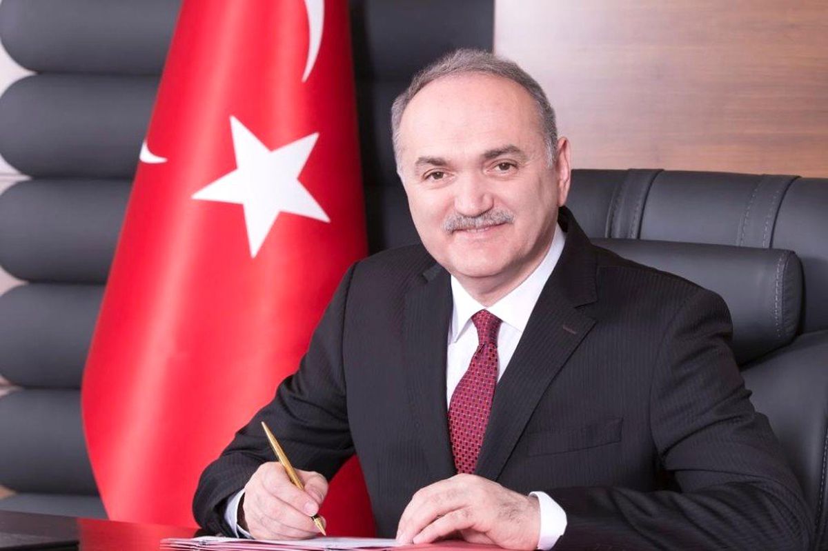 Özlü\'den Örnek Davranış