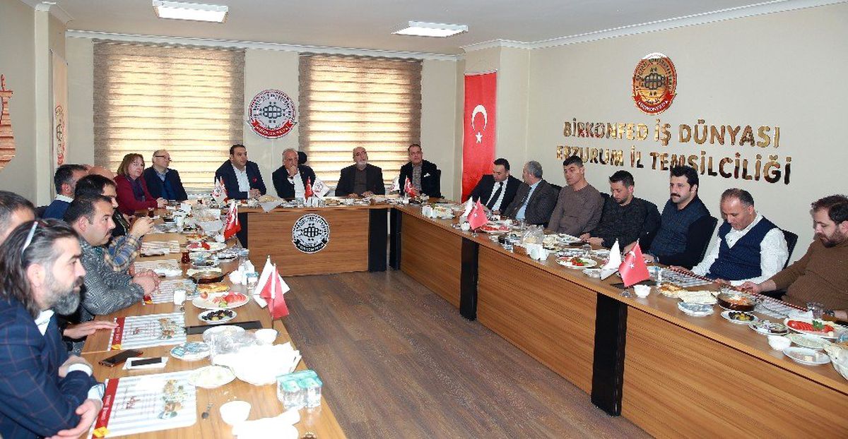 Rektör Çomaklı, Birkonfed Erzurum Temsilciliği Yöneticileri ile Bir Araya Geldi