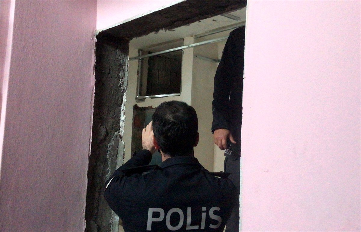 Satın Aldığı Evde İnsana Ait Kafatası ve Kemikler Bulundu