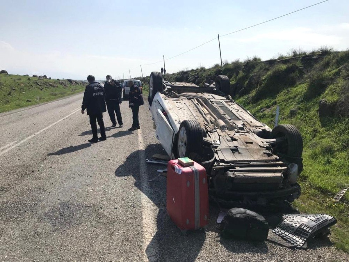 Şırnak\'ta Trafik Kazası: 1\'i Bebek 5 Yaralı