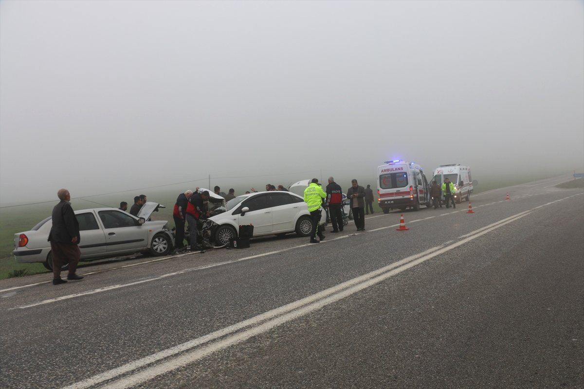 Adıyaman\'da Trafik Kazası: 6 Yaralı
