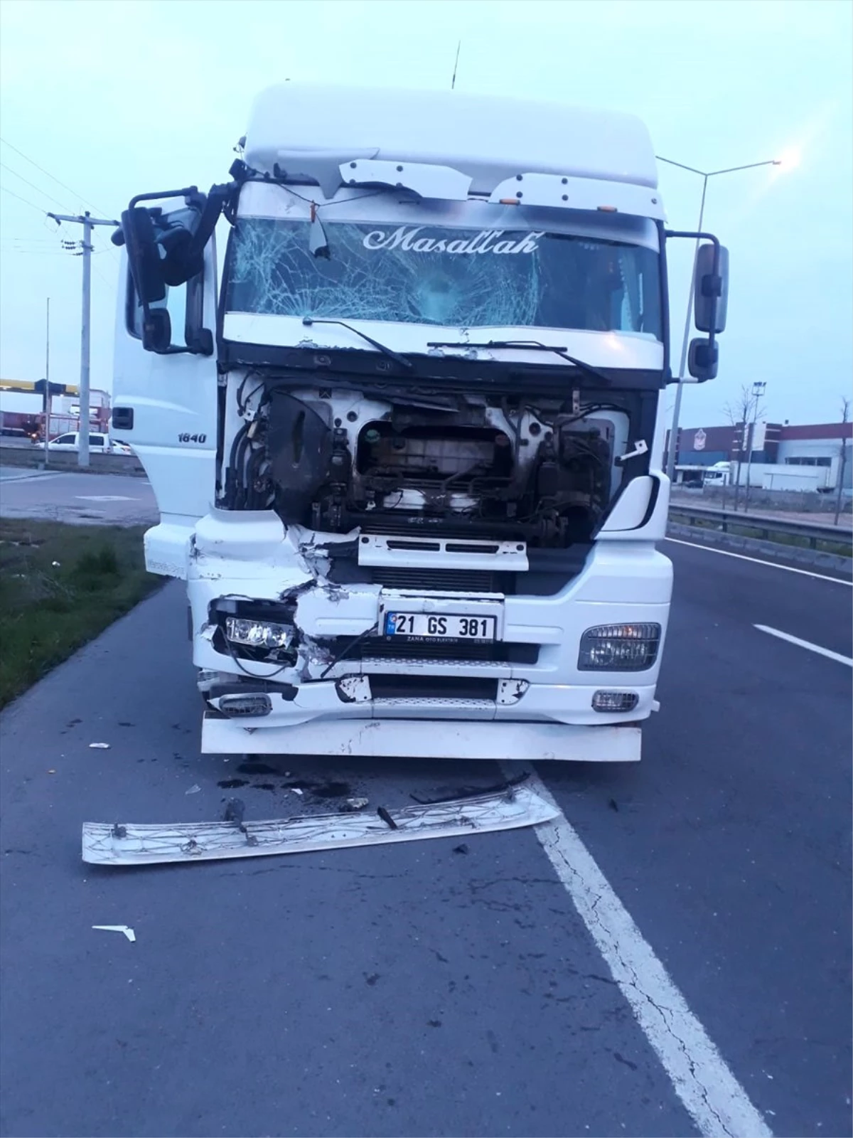 Aksaray\'da Trafik Kazası: 2 Yaralı
