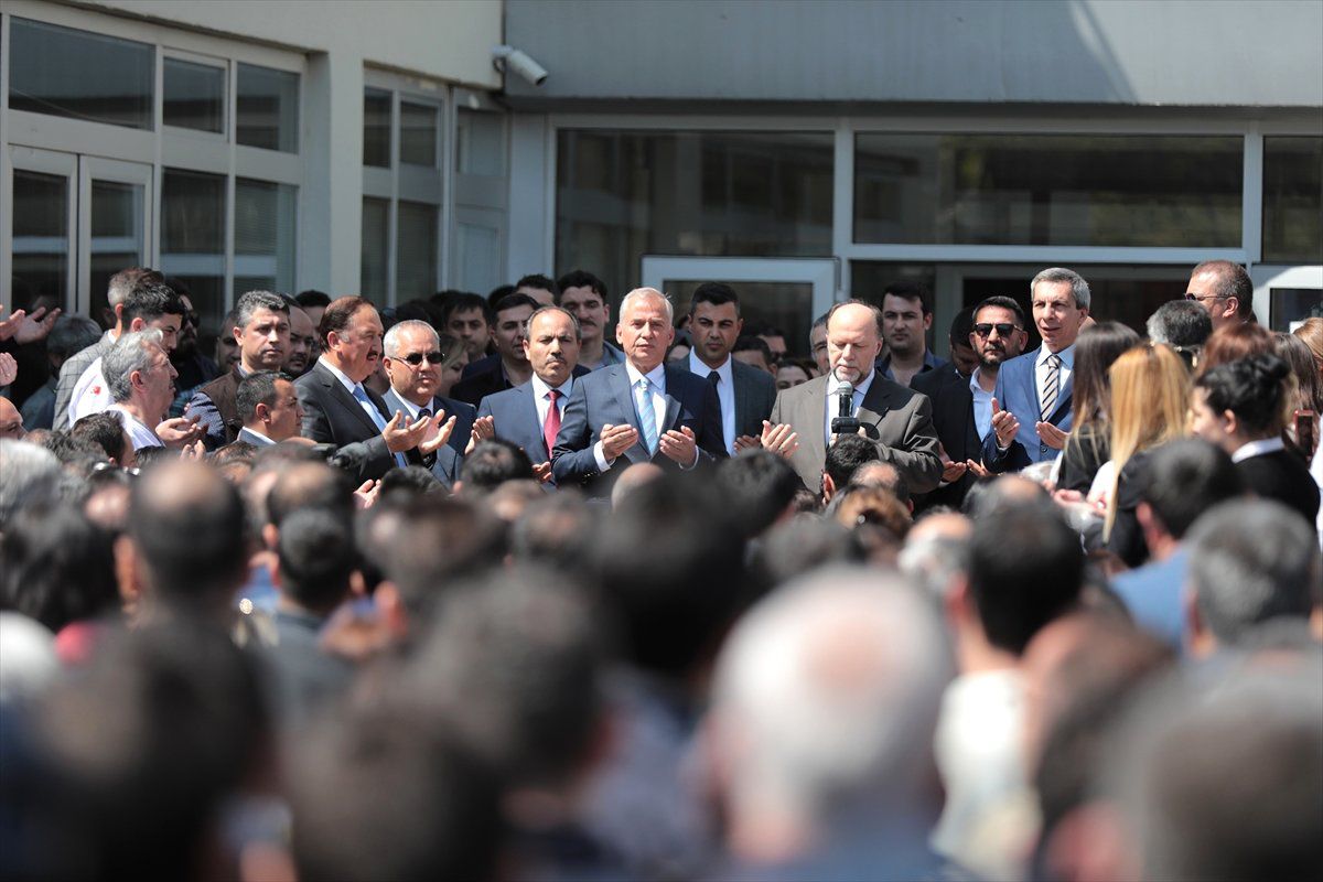 Aynı Hızla Yola Devam"
