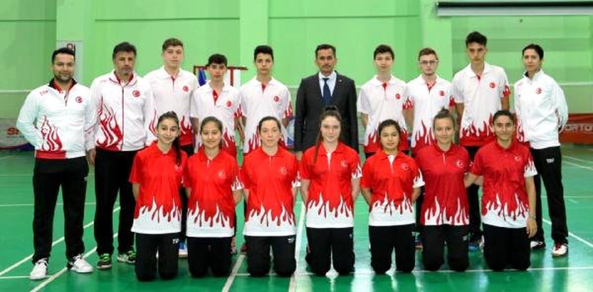 Badminton Genç Milli Takımı Çekya\'da