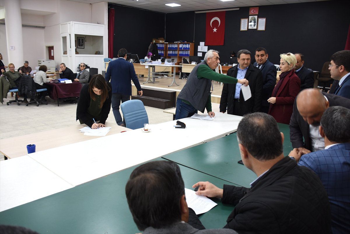 Bartın\'da İtiraz Üzerine Oylar Yeniden Sayılıyor
