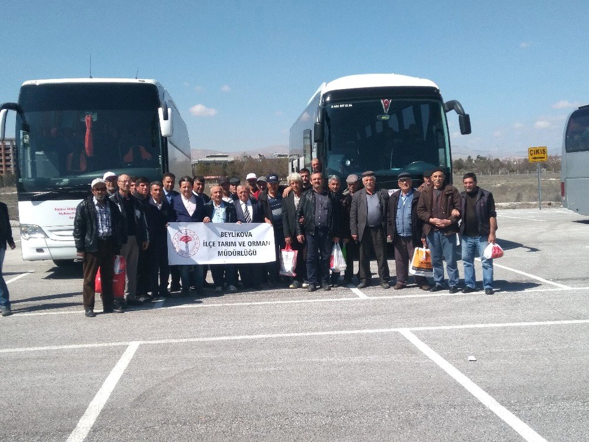 Beylikovalı Üreticilere Tarım Fuarı Gezisi