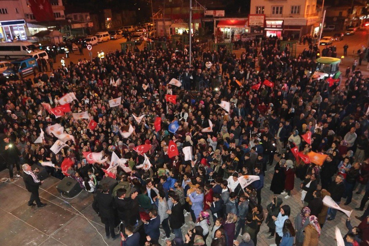 Bucak\'ta Belediye Meclis Üyeleri ve İl Genel Meclisi Üyeleri Belirlendi