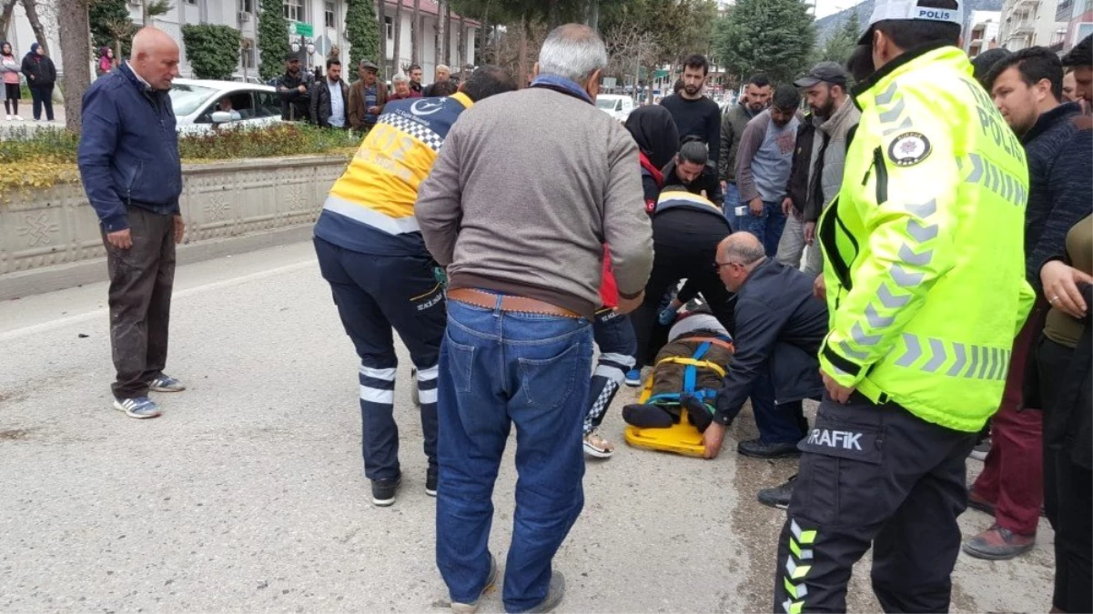 Bucak\'ta Trafik Kazası: 1 Yaralı