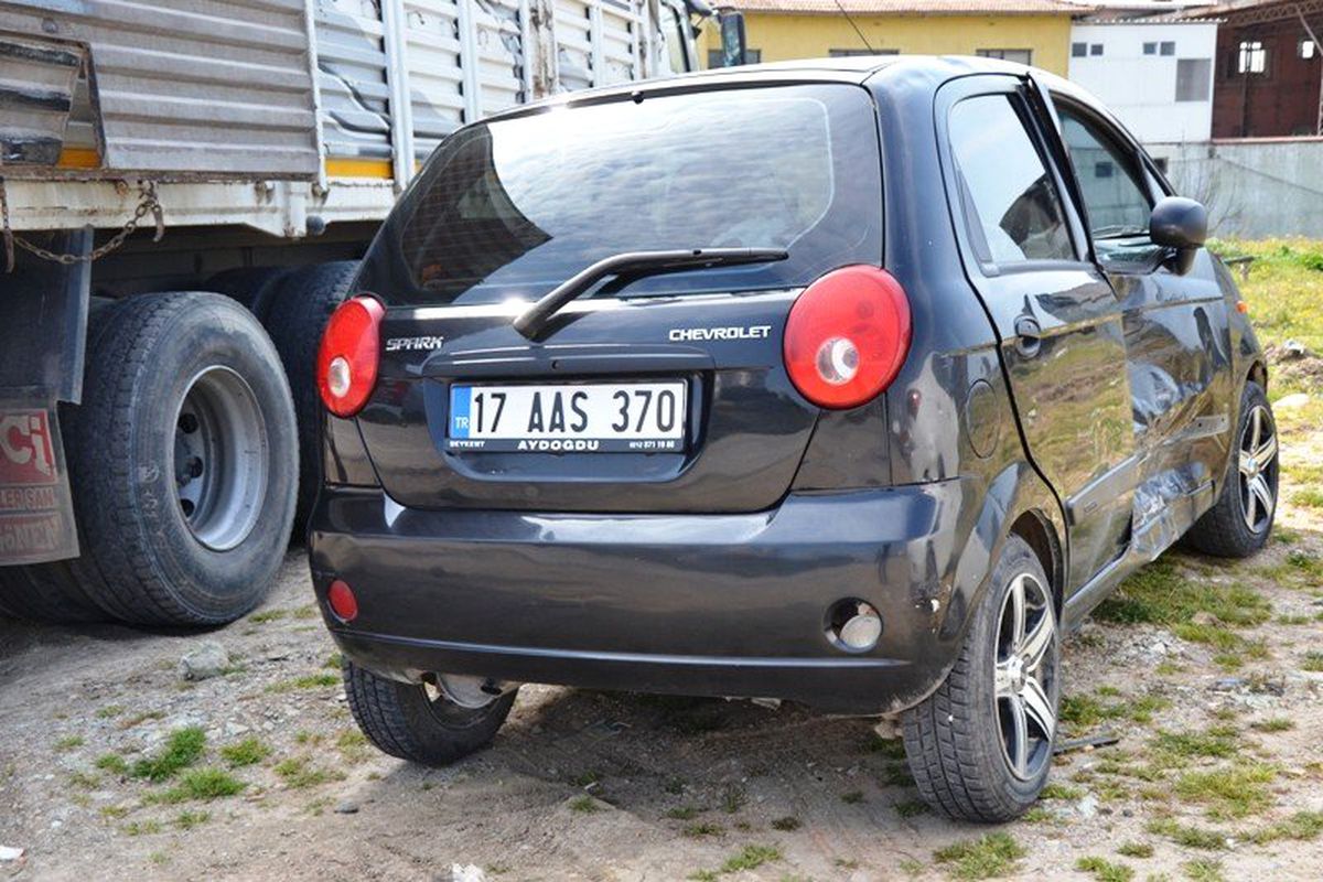 Çanakkale\'de Trafik Kazası: 2 Yaralı