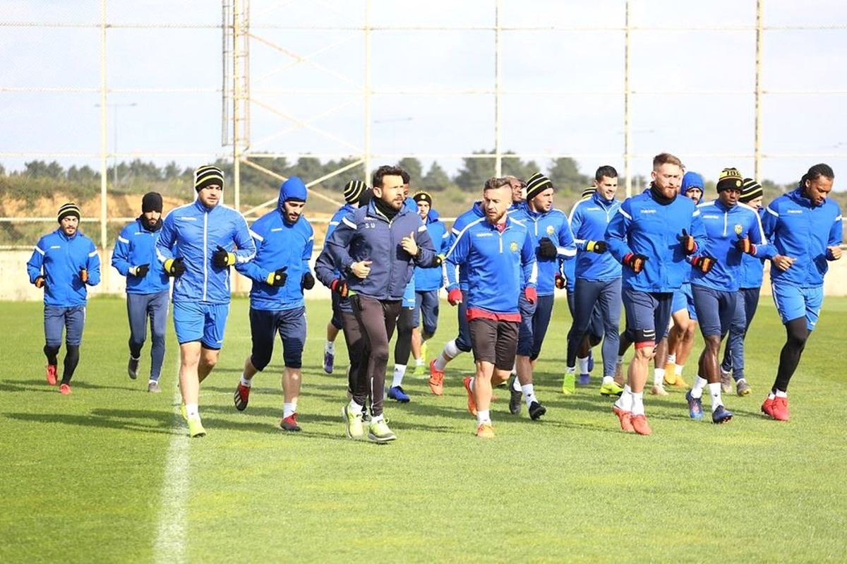 E.yeni Malatyaspor\'u İki Kulvarda Yoğun Maç Trafiği Bekliyor