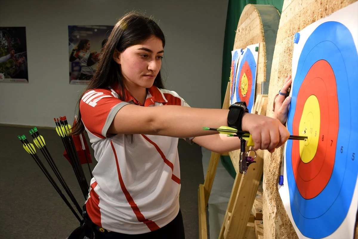 Eski Türk Filmlerinden Etkilenip Milli Okçu Oldu