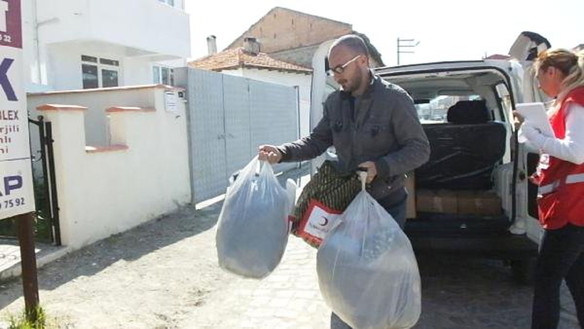 Evi Yanan Aileye Kızılay, Sahip Çıktı