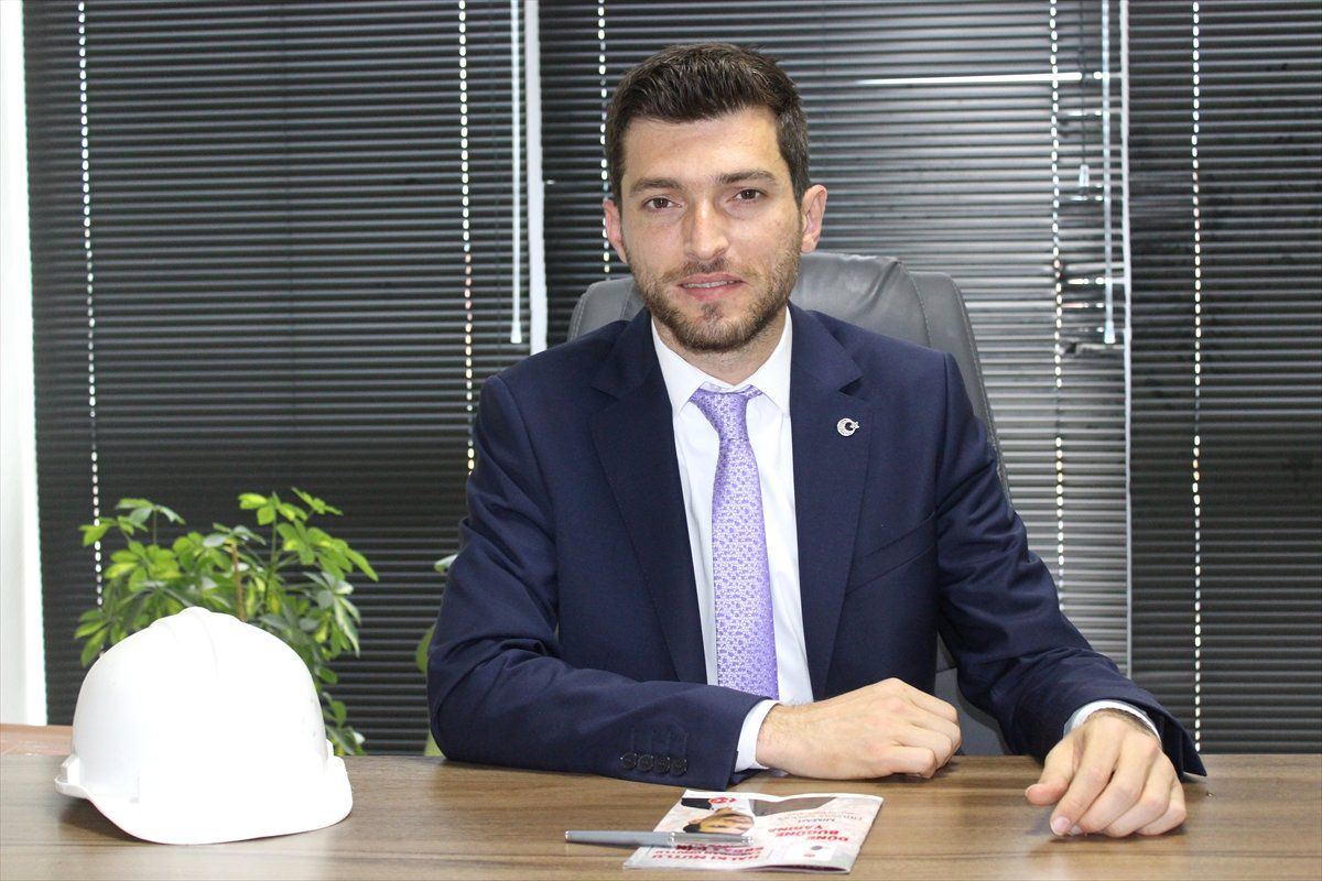 Genç" Belediye Başkanı Gençlere Örnek Olmak İstiyor