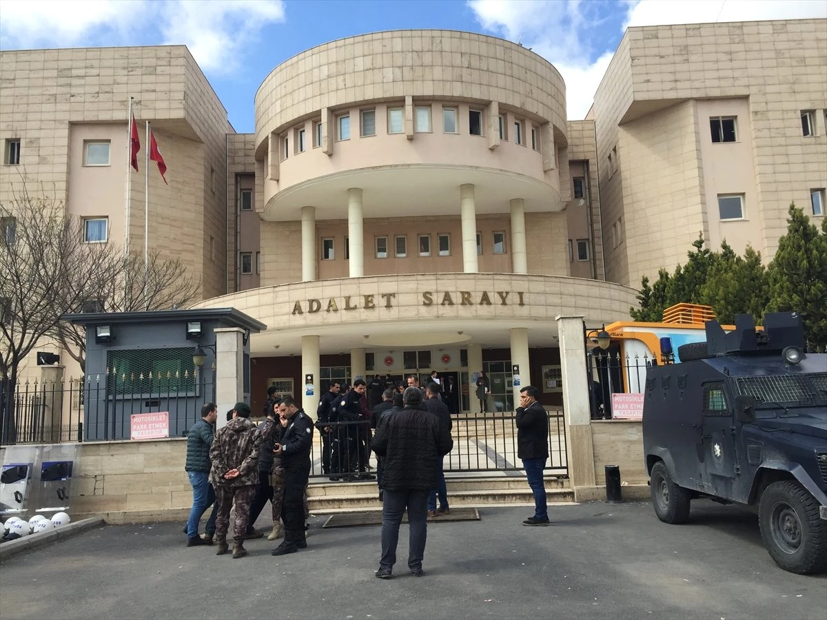 Gözaltına Alınan CHP Adayı Bucak Adliyeye Sevk Edildi