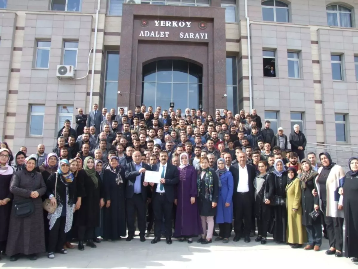 Hasan Hakanoğlu Mazbatasını Aldı