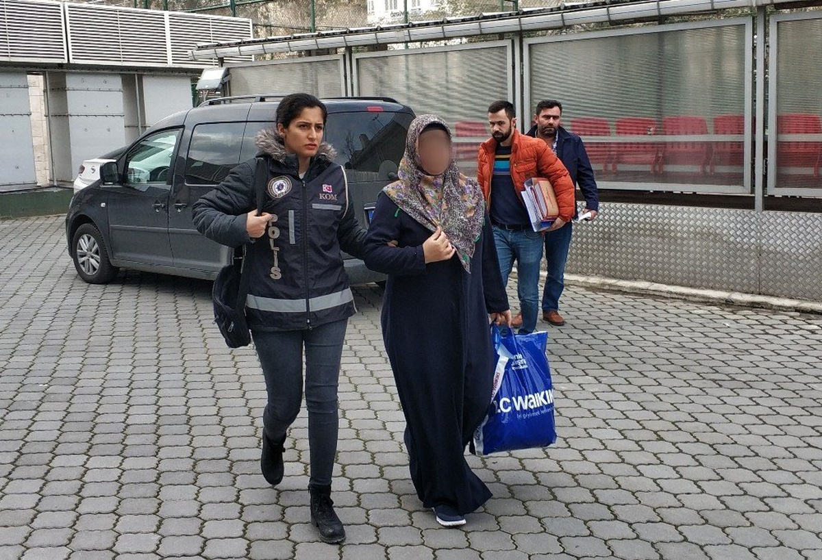 Havalimanında Yakalanan Fetö\'cü Karı-koca Adliyede