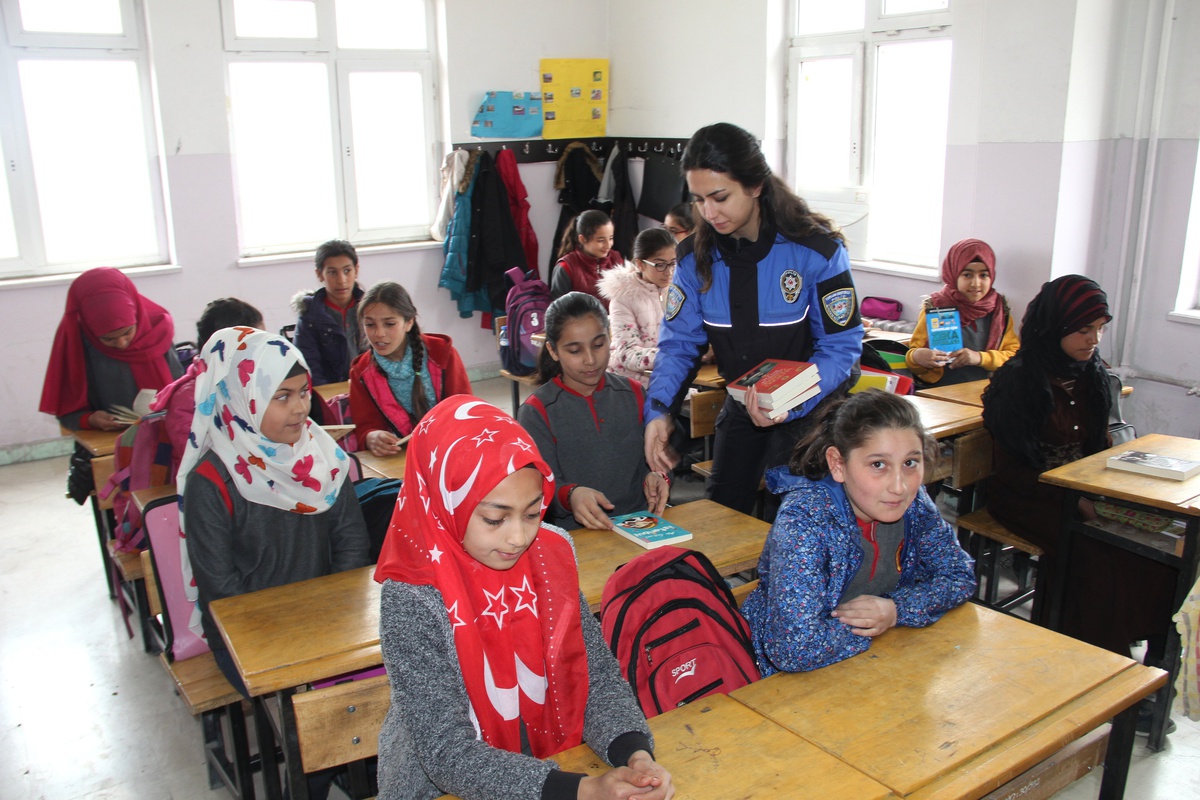 İl Emniyet Müdürlüğünden Eğitime Büyük Destek