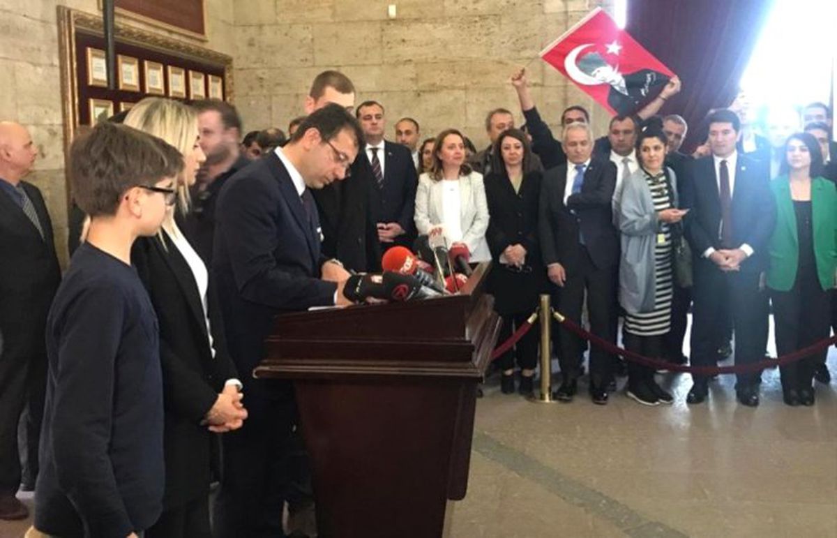 İmamoğlu, Anıtkabir\'i ziyaret etti