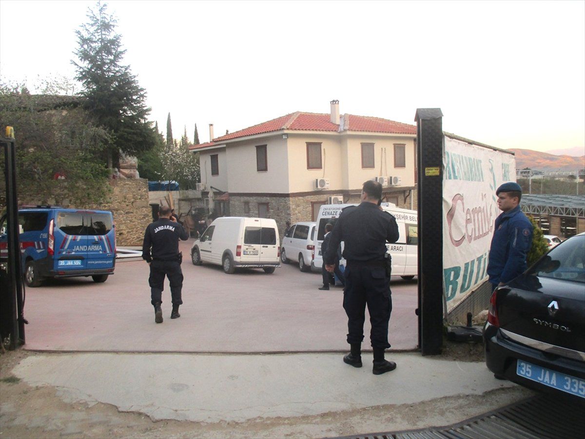 İzmir\'de Cinayet