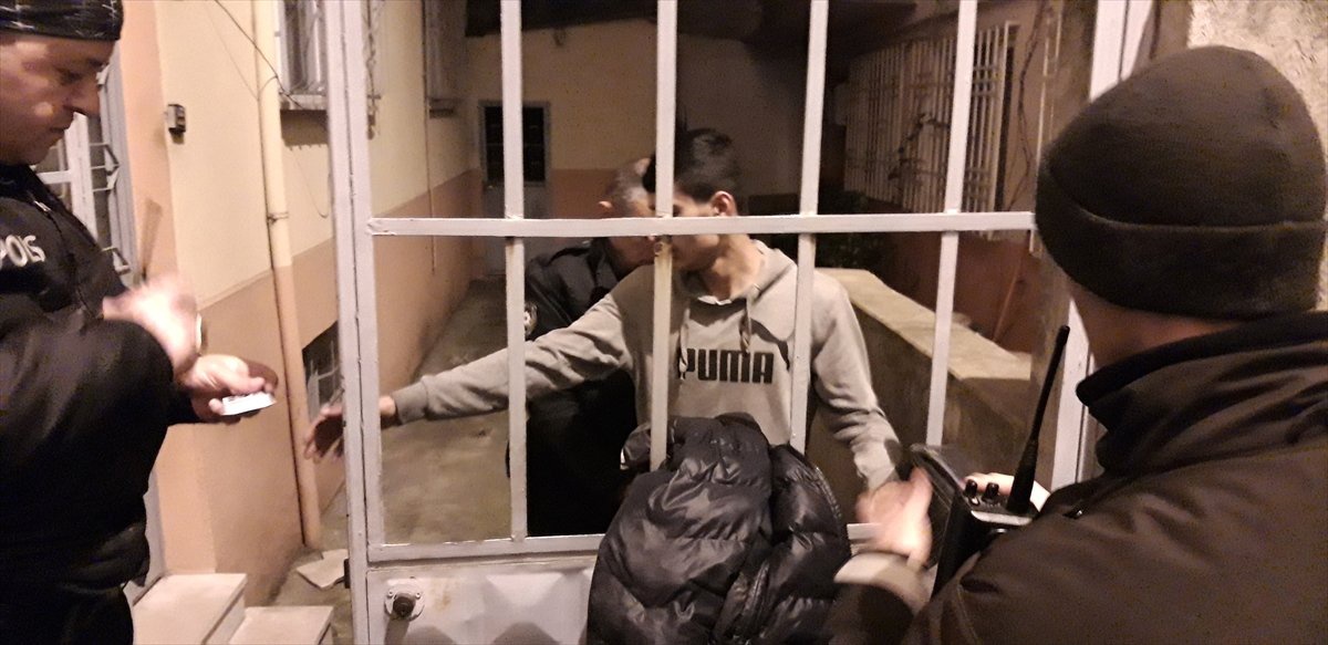 Kaçan Hırsız Çıkmaz Sokağa Girince Yakalandı