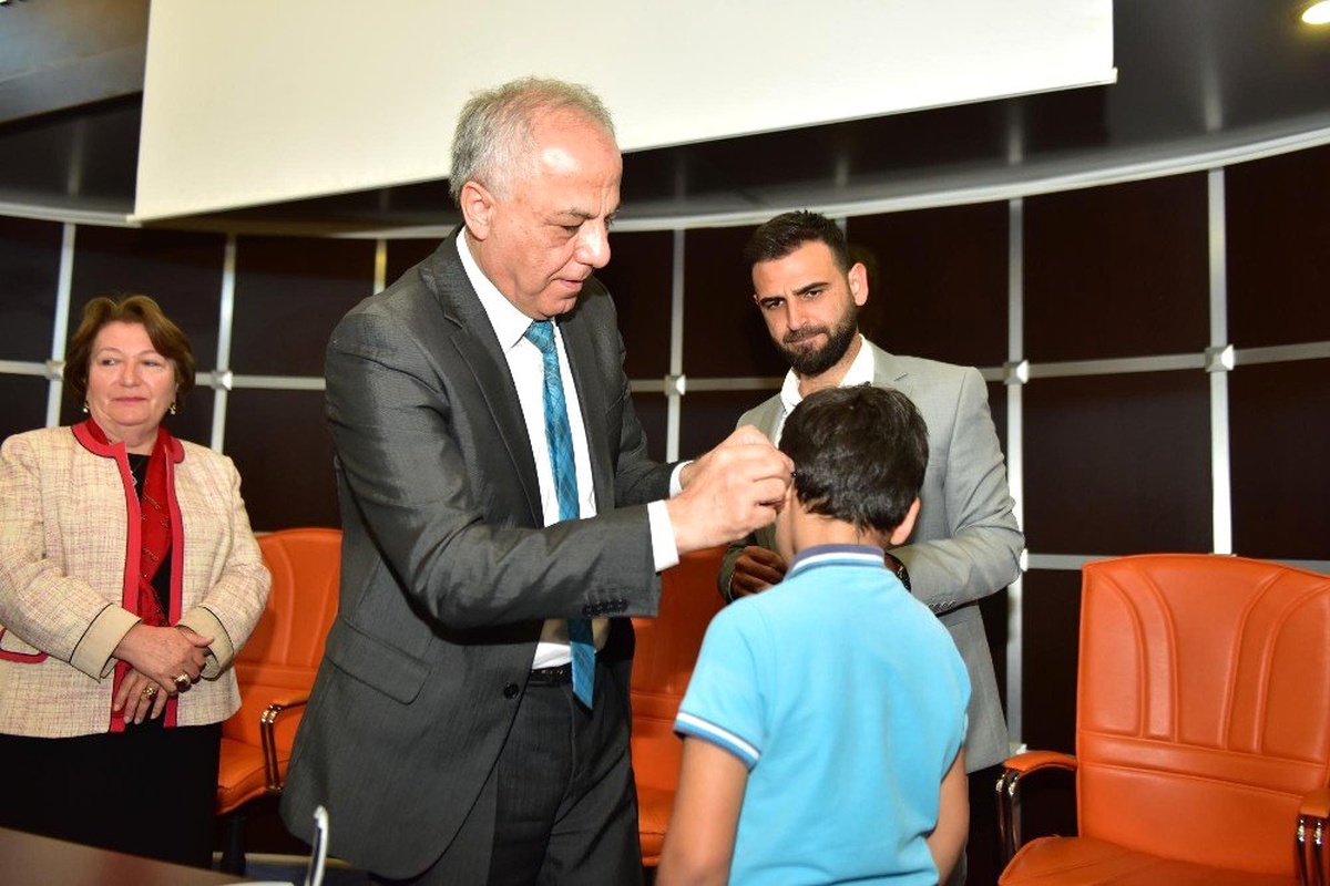 Kepez\'den 26 Kişiye İşitme Cihazı