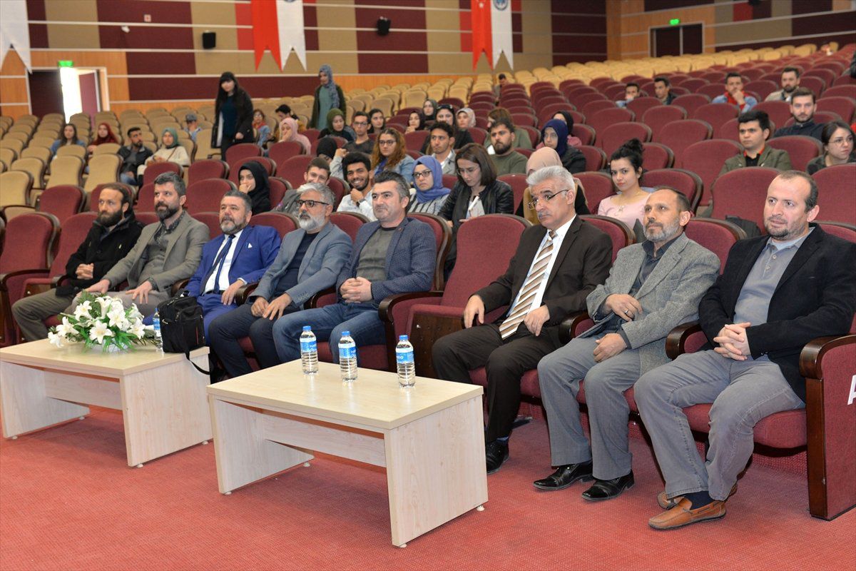 Kmü\'de "Bilim ve Türkçe" Konulu Panel Düzenlendi