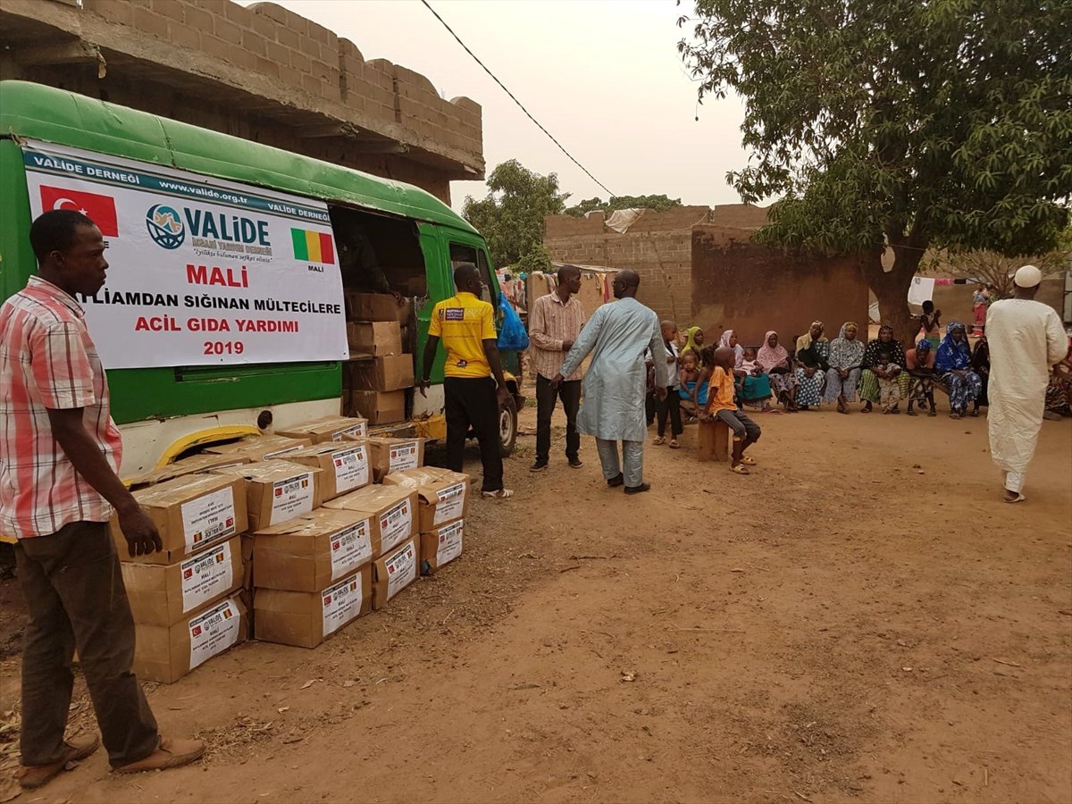 Mali\'de Saldırıya Uğrayan Müslümanlara Acil Gıda Yardımı