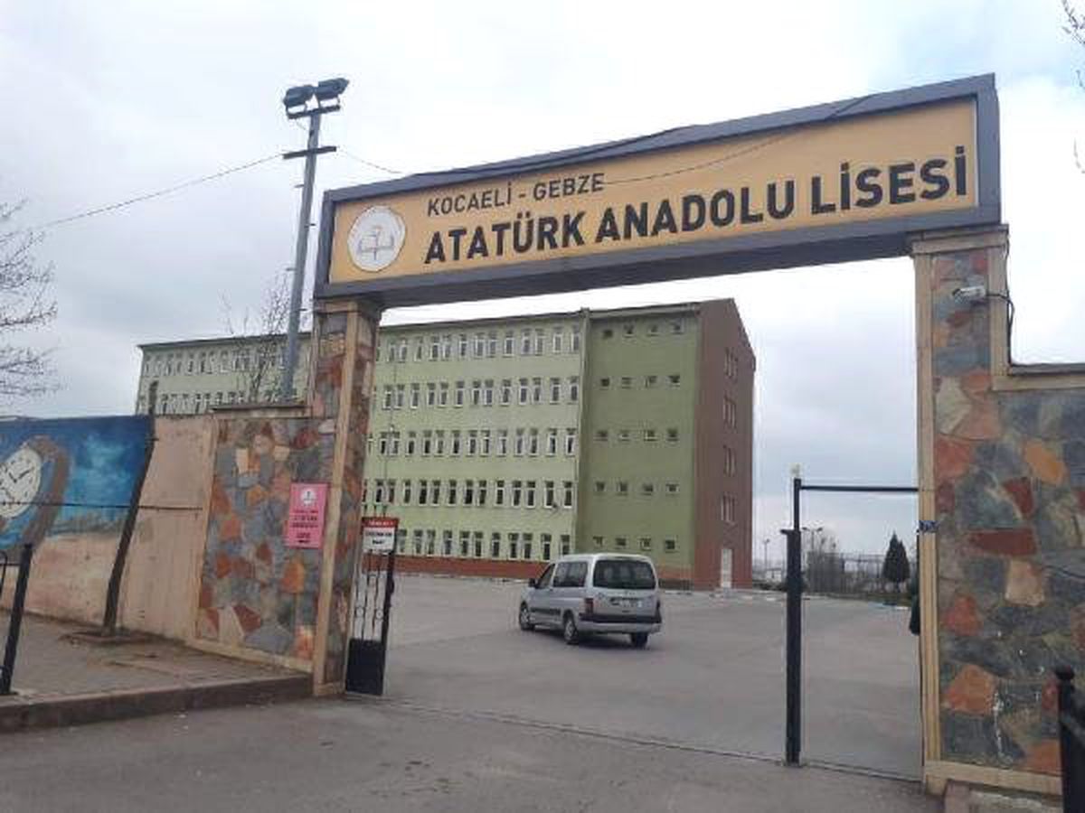 Müdür Yardımcısını, Öğrencisi Bıçaklayarak Öldürdü (2)