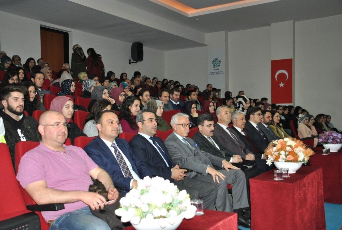 Neü\'de \'Bilim ve Bilimsel Düşünce\' Konuşuldu