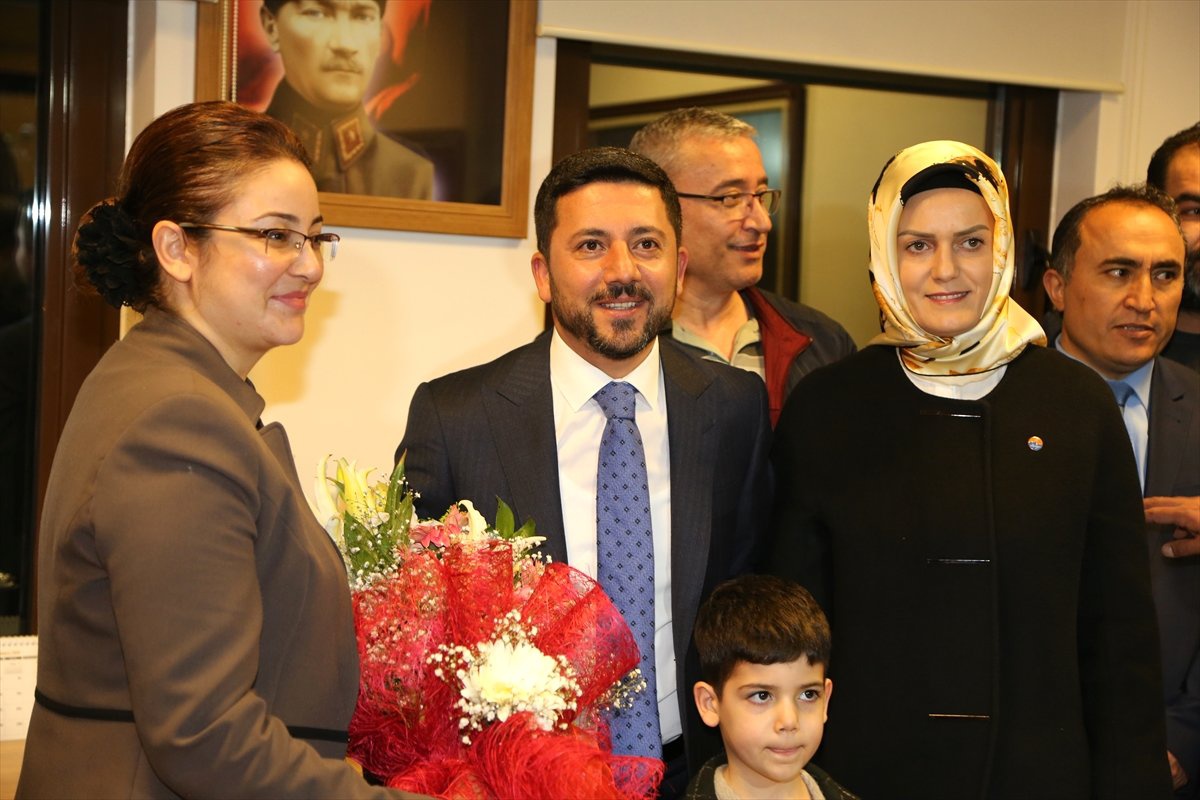 Nevşehir Belediye Başkanı Rasim Arı Mazbatasını Aldı