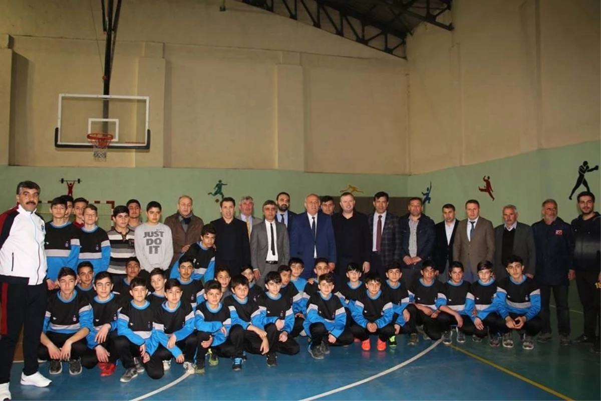 Oltu\'da Trabzonspor Futbol Okulu Açıldı