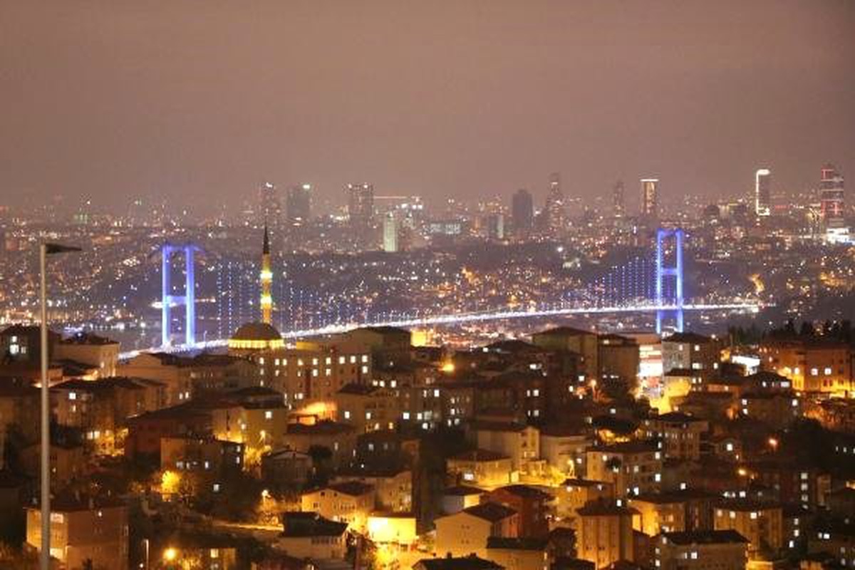 Otizm Farkındalık Gününde Işıklar Mavi Yandı