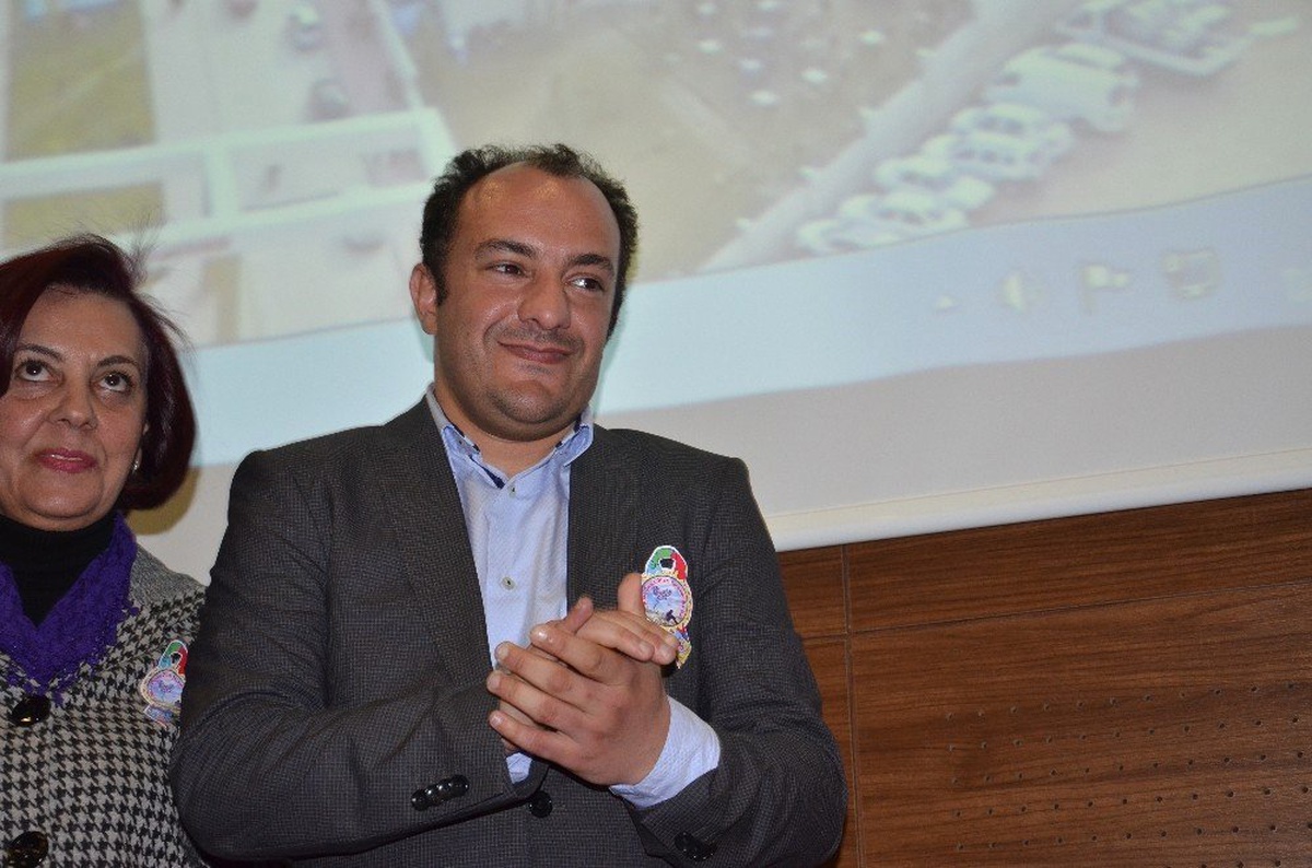 Otizmli Atakan\'ın Okuduğu Şiir Ağlattı