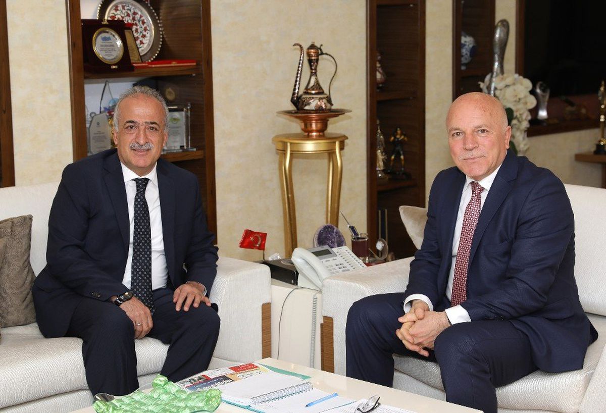 Rektör Çomaklı\'dan Mehmet Sekmen\'e Hayırlı Olsun Ziyareti