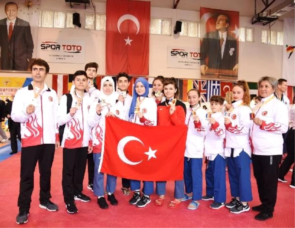 Taekwondo\'da Avrupa Şampiyonası\'na 8 Madalyalı Başlangıç