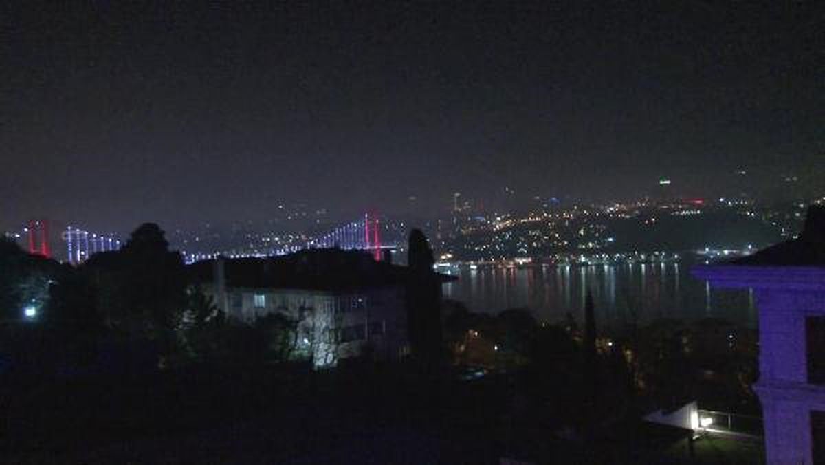 Üsküdar\'da Boğaz Manzaralı Villada Yangın