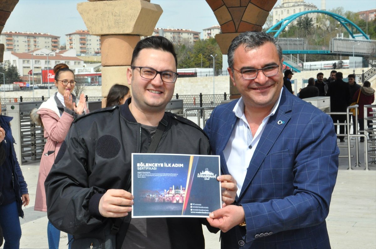 Wonderland Eurasia\'ya Ücretli Giren İlk Misafire Sürpriz Hediye