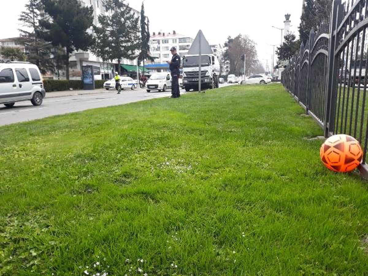 Yaya Geçidinde Araç Çarpan Babaanne Öldü, Torunu Ağır Yaralı