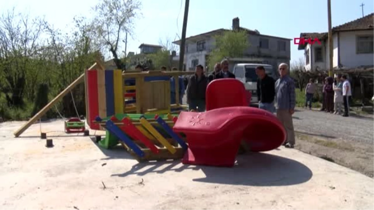 Zonguldak Seçimi Kaybeden Muhtarın Çocuk Parkını Sökmesine Tepki-1