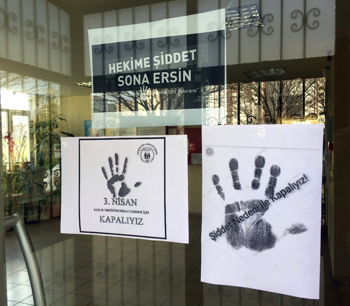 Aile Sağlık Merkezi Grev Yaptı, Vatandaşlar Kapıda Kaldı