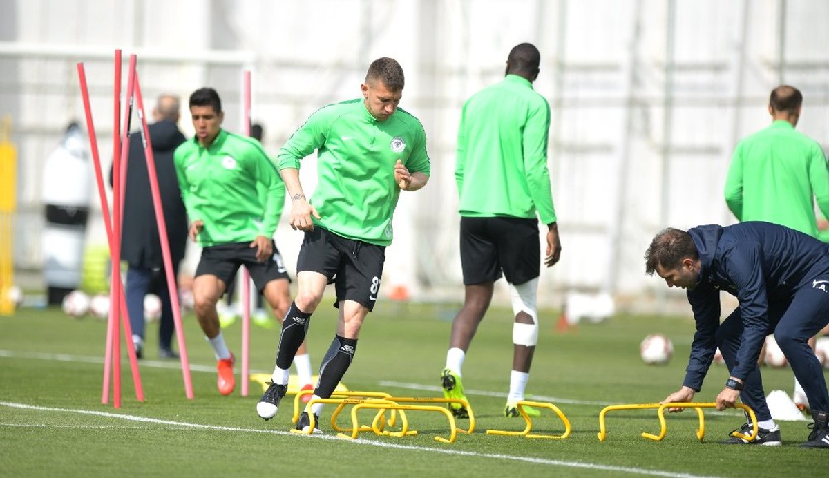 Atiker Konyaspor, M.başakşehir Hazırlıklarına Devam Ediyor