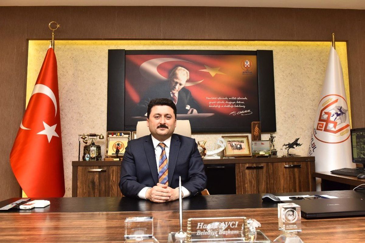 Avcı\'nın İlk İcraatı Makam Araçlarını Sınırlamak Oldu
