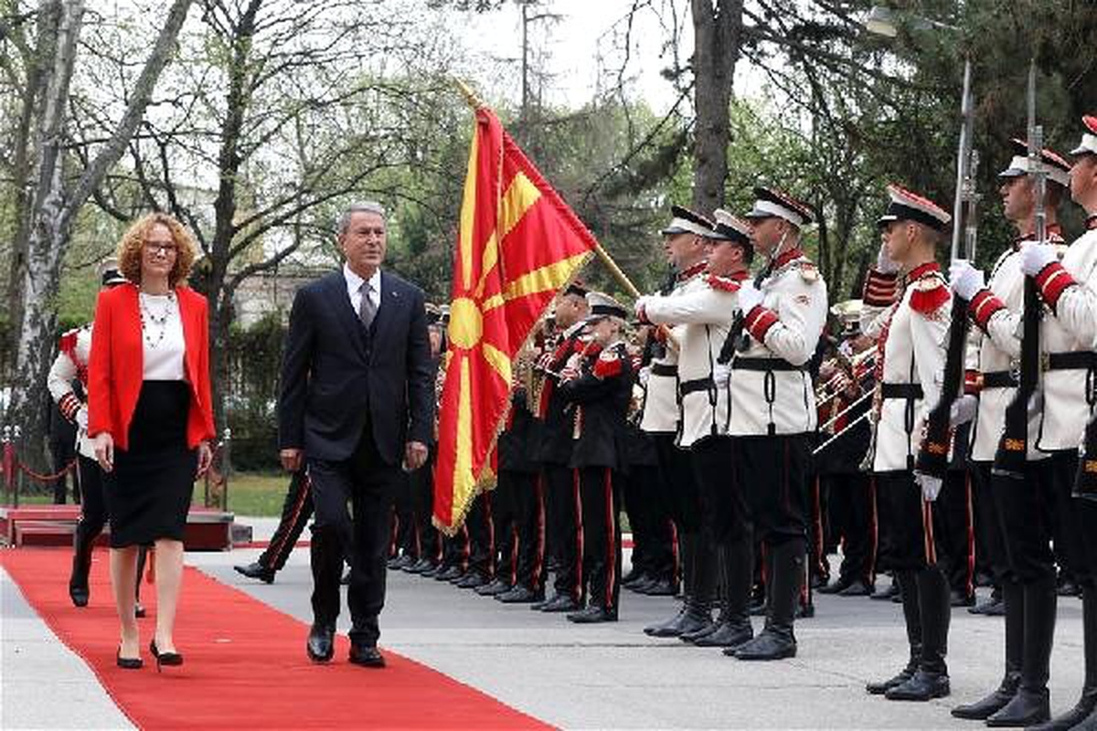 Bakan Akar Üsküp\'te Askerî Törenle Karşılandı
