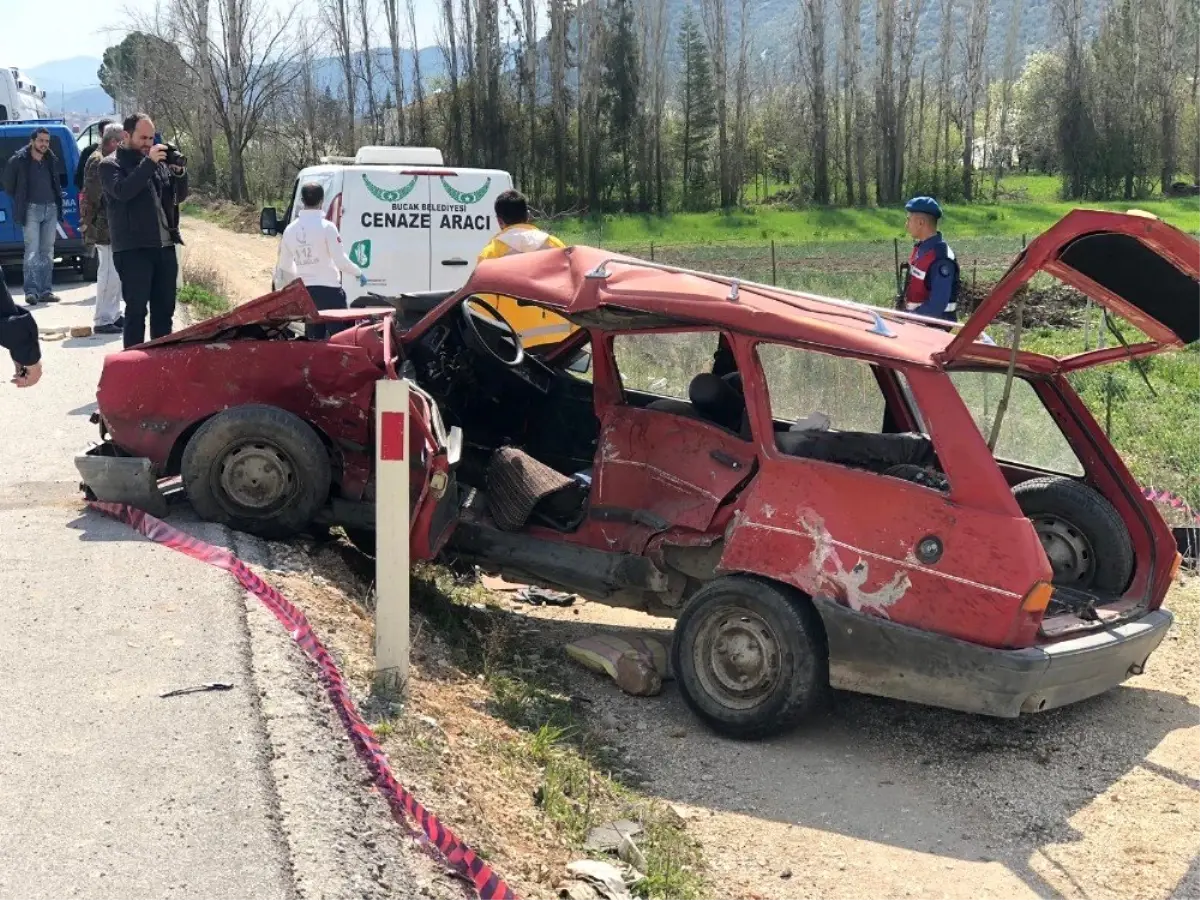 Burdur\'da Trafik Kazası: 1 Ölü 2 Yaralı