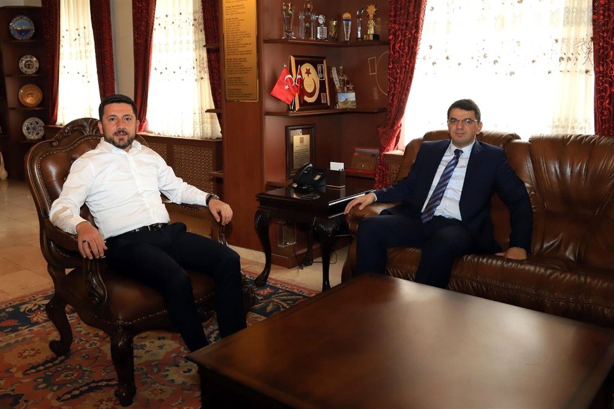 Cumhuriyet Başsavcısı Şahin, Başkan Arı\'ya Başarılar Diledi