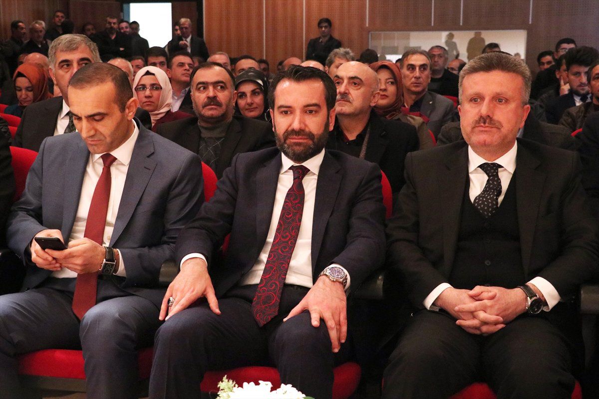 Elazığ Belediye Başkanı Şahin Şerifoğulları Mazbatasını Aldı