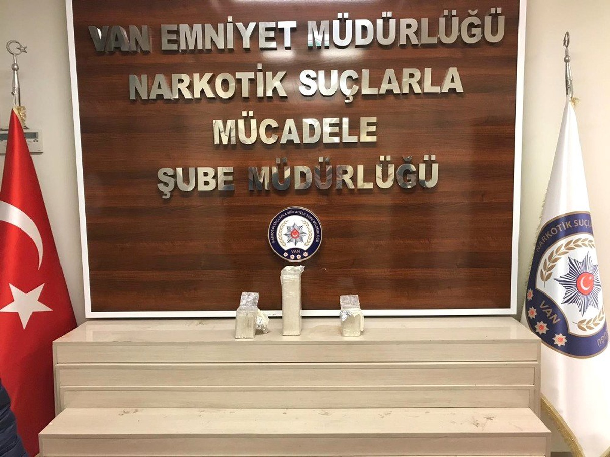 Elindeki Uyuşturucuyla Yürüyen Şahıs Tutuklandı
